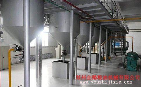 植物油脂精煉設(shè)備成套設(shè)備(圖1) 植物油脂精煉設(shè)備成套設(shè)備